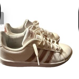 adidas Cream Low-Top Sneakers with Metallic Rose Stripes